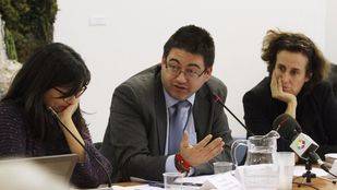 El Ayuntamiento reserva dinero para aumentar la retribución de empleados públicos