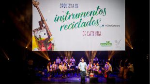 Una Orquesta de Instrumentos Reciclados de Cateura actúa en el Teatro Real