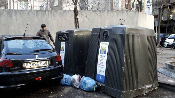 Acumulación de bolsas de basura en la calle Don Ramón de la Cruz.