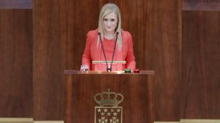 Cifuentes ve necesario "ordenar" el sector de alojamientos turísticos y descarta una tasa turística