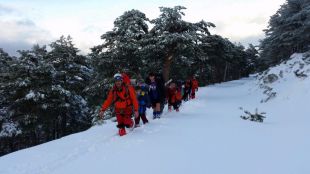 Rescatado un grupo de 'scouts' atrapados en la nieve en Canencia