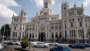 La Justicia suspende de forma cautelar la jornada de 35 horas en el Ayuntamiento de Madrid