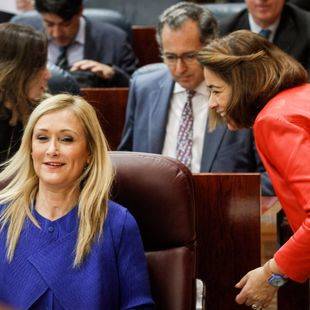 La recuperación de Moñux "se prevé larga" y no dejará su acta en la Asamblea