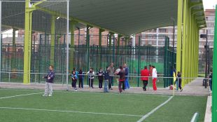 Los niños del Canal podrán seguir jugando a fútbol y pádel tras el 'sí' del Ayuntamiento