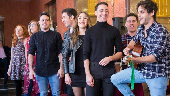 Parte del elenco de 'La Revoltosa'