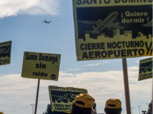 Aplazada la deliberación de los sobrevuelos de Barajas por la urbanización Santo Domingo
