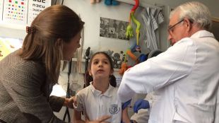 Sanidad recupera la dosis de recuerdo de la vacuna de la tosferina a niños de 6 años