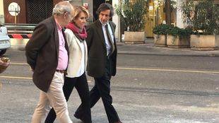 Aguirre denuncia que el Ayuntamiento ha eliminado 300 plazas de aparcamiento en Chamberí