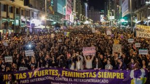 Los dispositivos de seguridad previstos, desbordados por la masiva afluencia