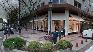 Sustraídos bolsos por valor de 250.000 euros de la tienda Chanel de la Milla de Oro