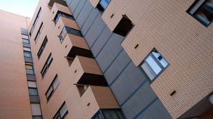 La Comunidad modificará la normativa para regular las viviendas turísticas