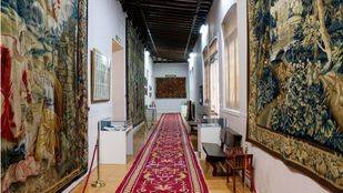 Cultura desaloja al último dueño de la Fábrica de Tapices, que ha okupado el edificio durante 20 años