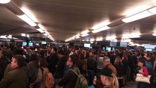 Atocha, colapsada por la huelga de trabajadores de Ferrovial