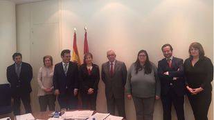 Sánchez Martos propone soluciones para el Dionisia Plaza tras reunirse con familiares y profesionales