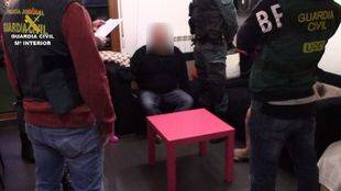 Liberada una mujer y una menor obligadas a ejercer la prostitución en clubs de alterne