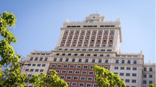 RIU mantiene sus planes para gestionar el hotel del Edificio España