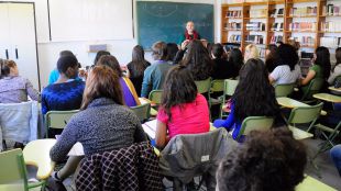 La Consejería de Educación no implantará un calendario escolar con vacaciones cada dos meses