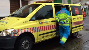 Muere un hombre tras precipitarse desde un tejado