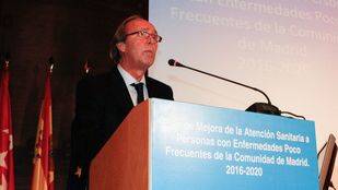 El director gerente del Ramón y Cajal reconoce que “se ha abusado” del contrato menor