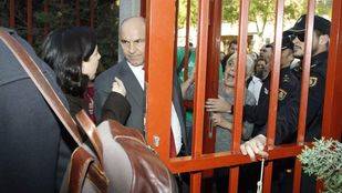 Educación obvia el encierro y mantiene la decisión de cerrar el IES Pérez Galdós