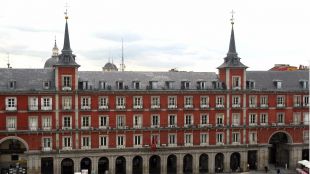 El PSOE denuncia la adjudicación de un hotel "de calidad" en la Casa de la Carnicería