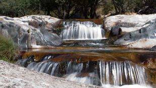 Herido grave un senderista al caer por una cascada en la Pedriza