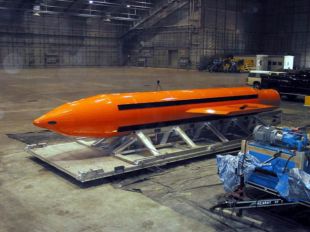 EEUU lanza la bomba no nuclear más potente jamás creada contra el Estado Islámico en Afganistan