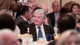 Arturo Fernández cree que el momento que vive González es "complicado"