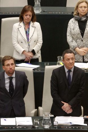 Lucha igualada entre los dos candidatos a sustituir a Aguirre