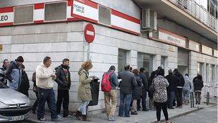 Las oficinas de empleo de la Comunidad abrirán media hora antes