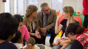 La Comunidad impulsa un programa de inserción laboral para madres en riesgo de exclusión