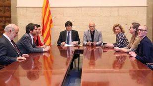 El Ayuntamiento alquila una sala a Puigdemont y el PP critica que se ampare un "acto ilegal"