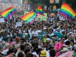 Ahora Madrid mantendrá por ahora el 'formato Botella' para la organización del Orgullo