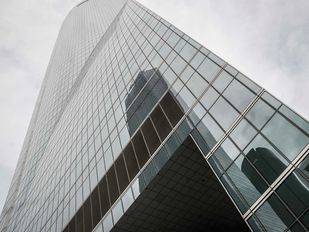 Villar Mir pone a la venta Torre Espacio