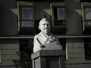 Campaña homófoba para evitar que Vázquez de Mella pierda su plaza