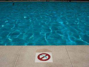 Una niña de 4 años ingresa grave tras sufrir un ahogamiento en la piscina de un colegio de Galapagar