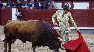 San Isidro: oreja de escaso fuste a David Mora en otro festejo de bicornes descastados