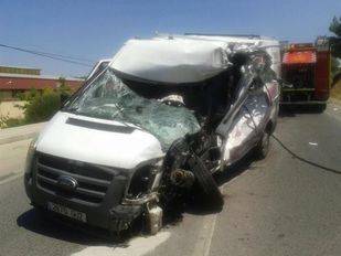 Siete heridos, uno grave, en un accidente entre un autobús y una furgoneta en la M-300