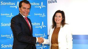 Sanitas y BBVA firman un convenio que mejora las condiciones financieras de los profesionales médicos