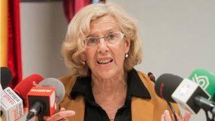 Carmena aboga reflexionar "por qué uno se va de putas"