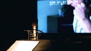 Las series recuperan la voz: los dobladores desconvocan la huelga