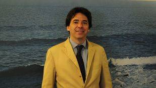 Manglano (PP) tilda a Hernández de "monigote de Pedro Sánchez en Madrid" por repetir sus palabras "como un papagayo"