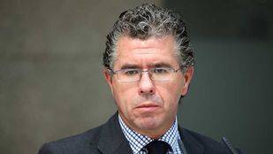 Juez Velasco a Granados: "Creemos que parte del dinero hinchado de contratos se lo repartían usted y el PP"