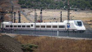 Agotados en dos horas los billetes del AVE a 25 euros