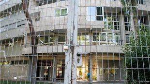 Antiguos colegiales del 'Johnny' presentarán un dossier de irregularidades y quieren reunirse con Carmena