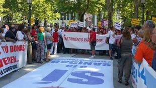 La Marea Blanca vuelve para protestar contra la gestión sanitaria del Gobierno de Cifuentes