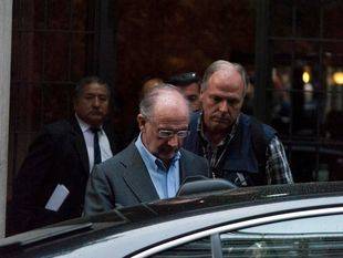 El juez descarta las sospechas de la UCO y dice que Rato no cometió blanqueo