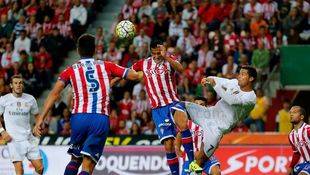 El Molinón deja a cero el estreno del Madrid