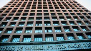 Sanidad propone atender a los 'sin papeles' que lleven empadronados 6 meses