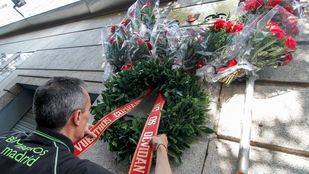 Los bomberos recuerdan a sus compañeros caídos en Almacenes Arias